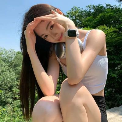 小姑娘艾萝依
